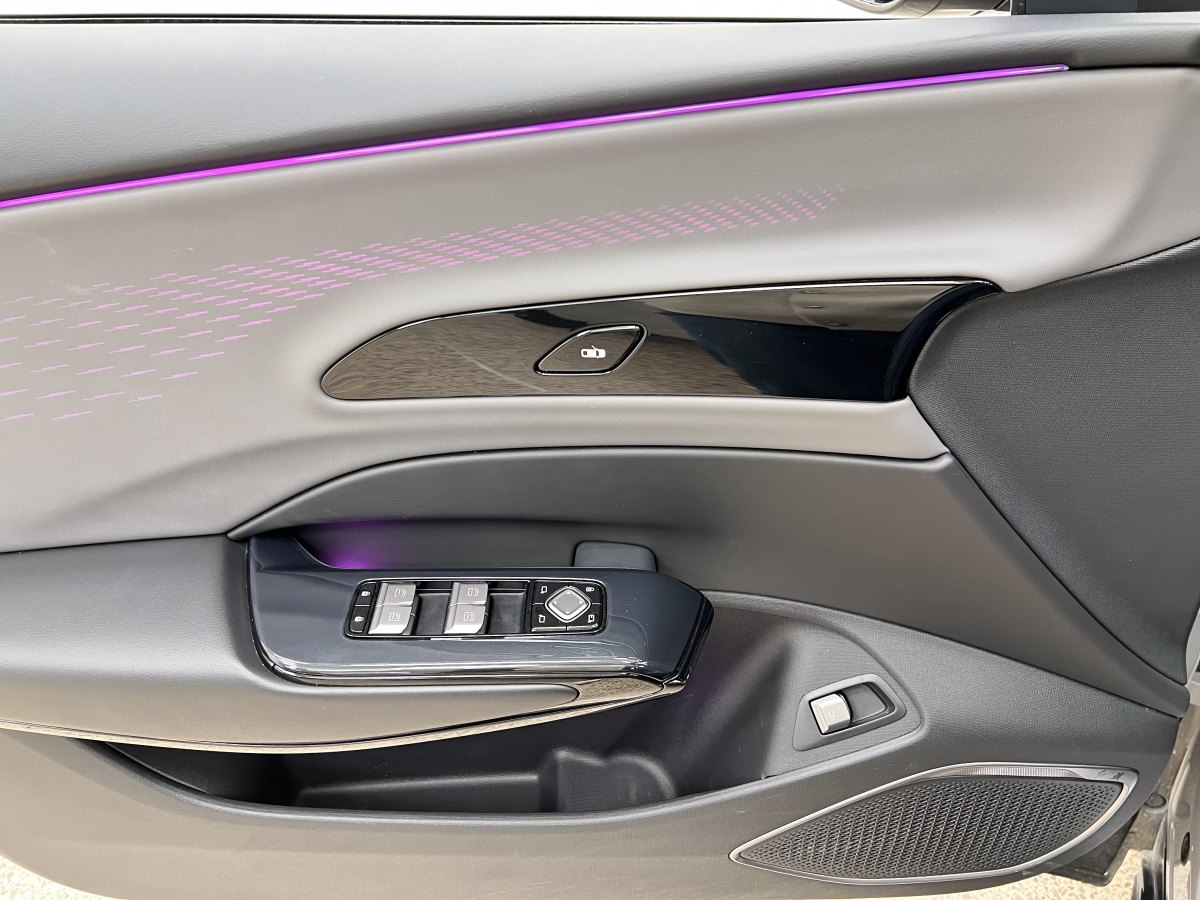 HongQi EH7 2024 #5 HongQi EH7 2024 car image #5