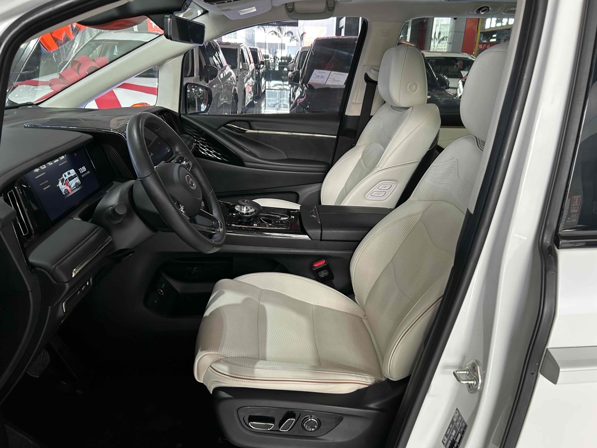 GAC Trumpchi E9 2023 #5 GAC Trumpchi E9 2023 car image #5