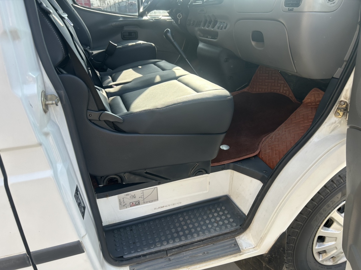 Ford Transit Classic 2012 #5 Ford Transit Classic 2012 car image #5