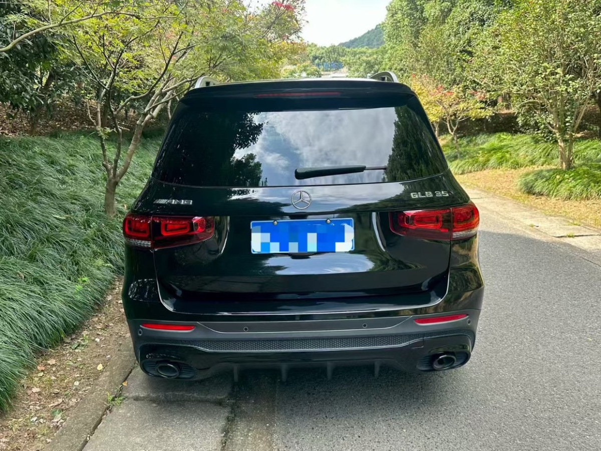 Mercedes-Benz GLB AMG 2022 imagen de coche #5