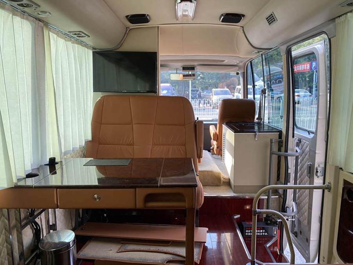 日产 碧莲 2011 汽车图片 #5