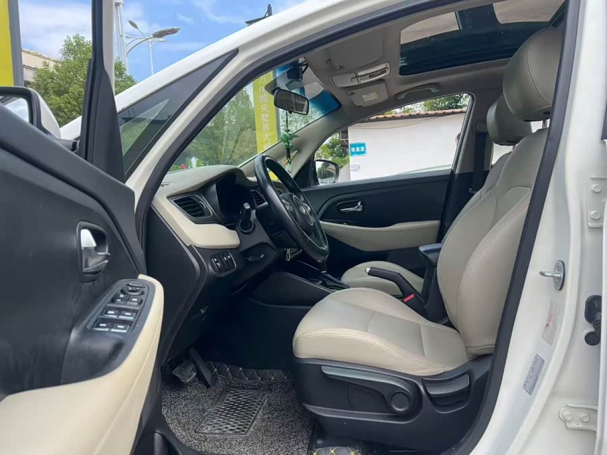 Kia Carens 2014 immagine di auto #5