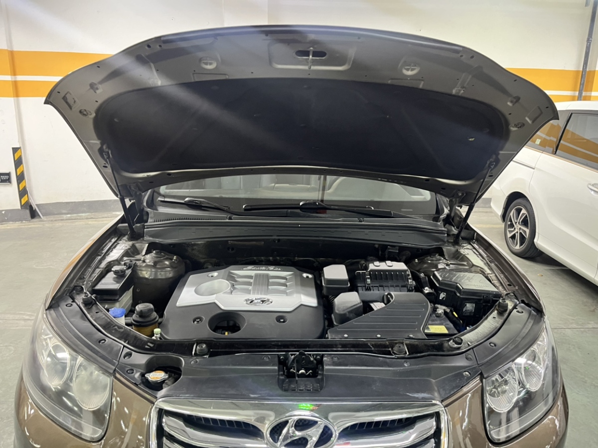 Hyundai Santa Fe Classic 2010 #5 Hyundai Santa Fe Classic 2010 car image #5