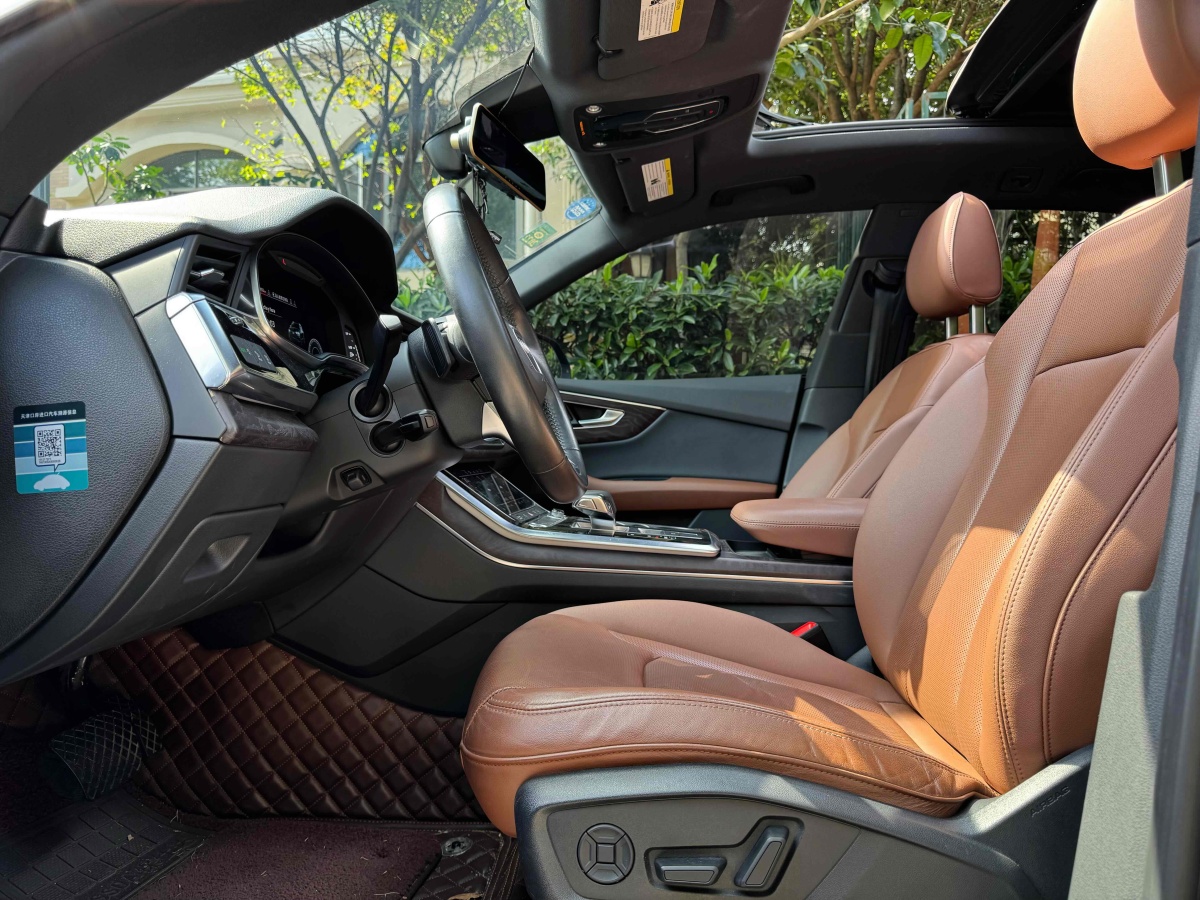 Audi RS Q8 2019 #5 Audi RS Q8 2019 car image #5