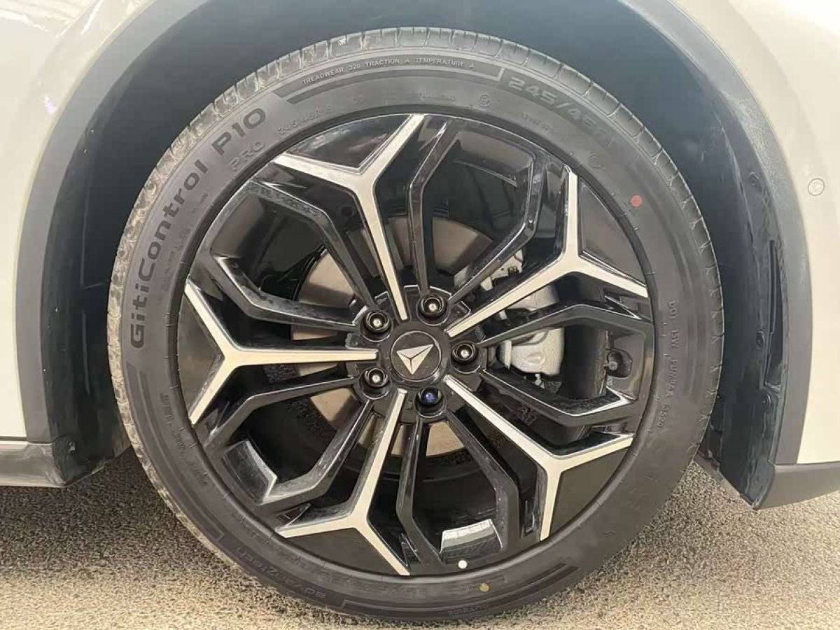 Deepal L07 2025 #5 Deepal L07 2025 car image #5