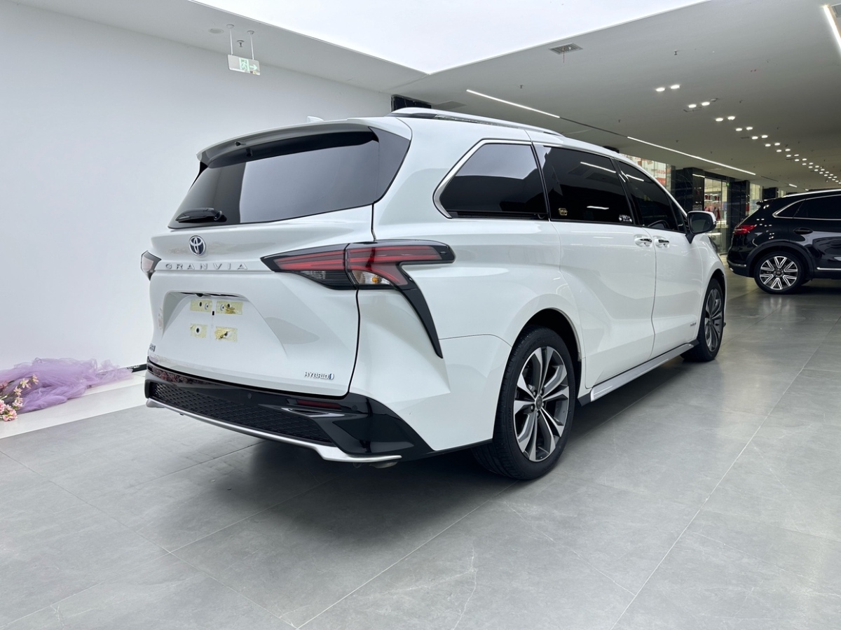 Toyota Granvia 2023 #5 Toyota Granvia 2023 immagine di auto #5