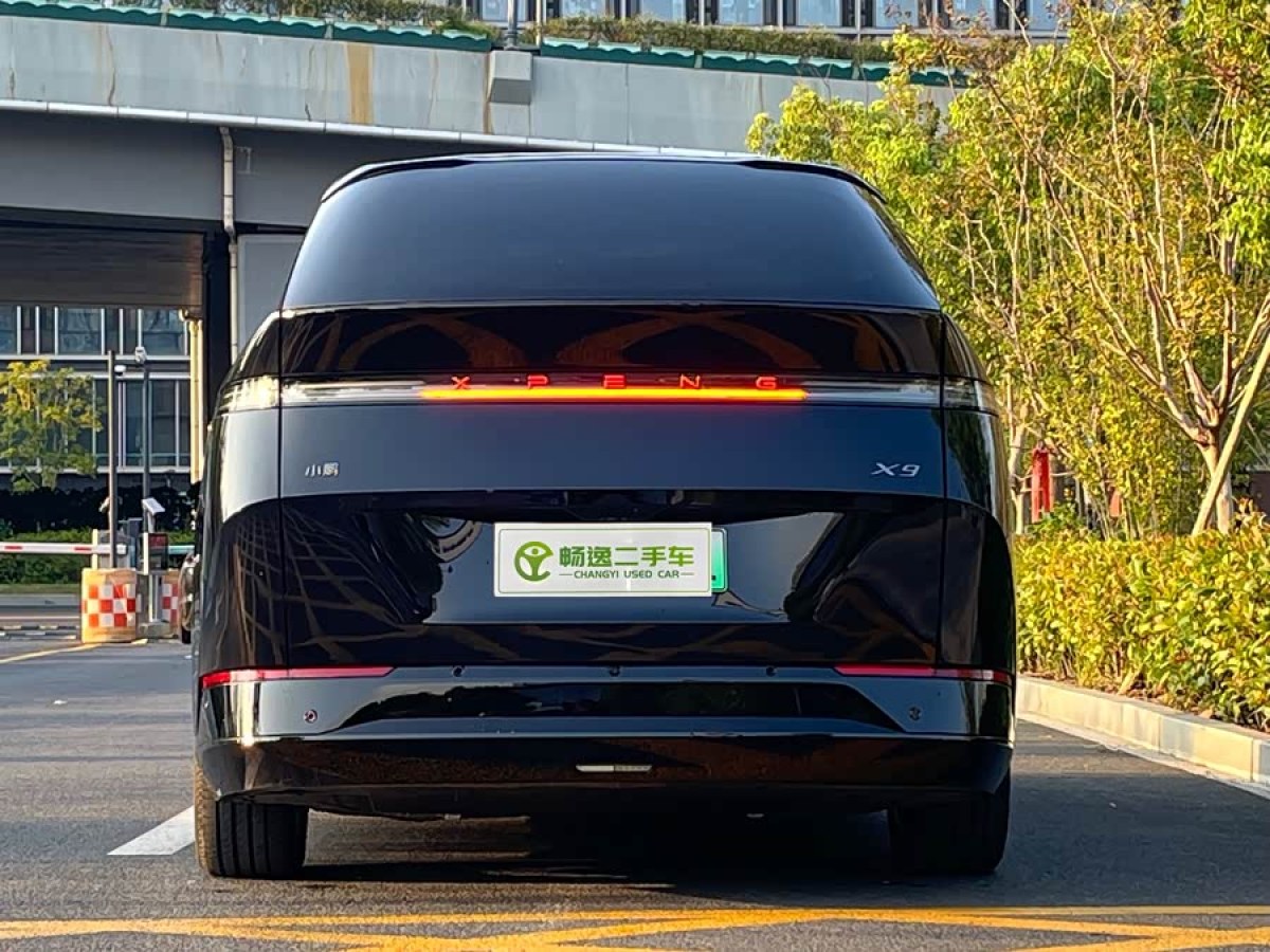 Xpeng X9 2025 imagem de carro #5
