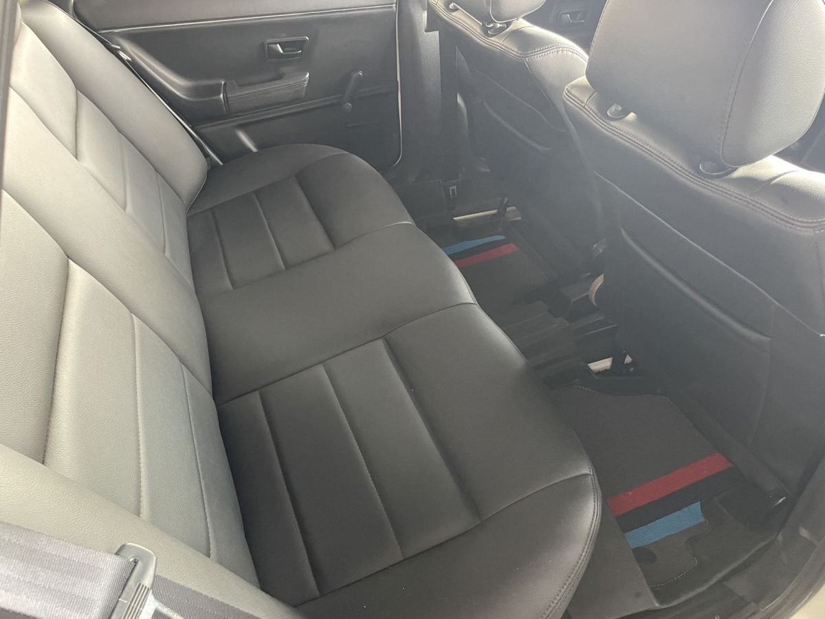 Volkswagen Santana Classic 2010 #5 Volkswagen Santana Classic 2010 صورة سيارة #5