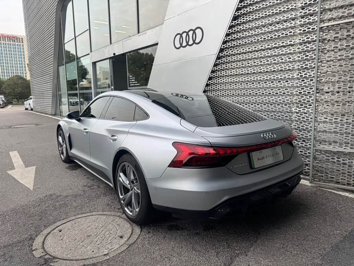 Audi Q5 e-tron 2024 #5 Audi Q5 e-tron 2024 imagem de carro #5