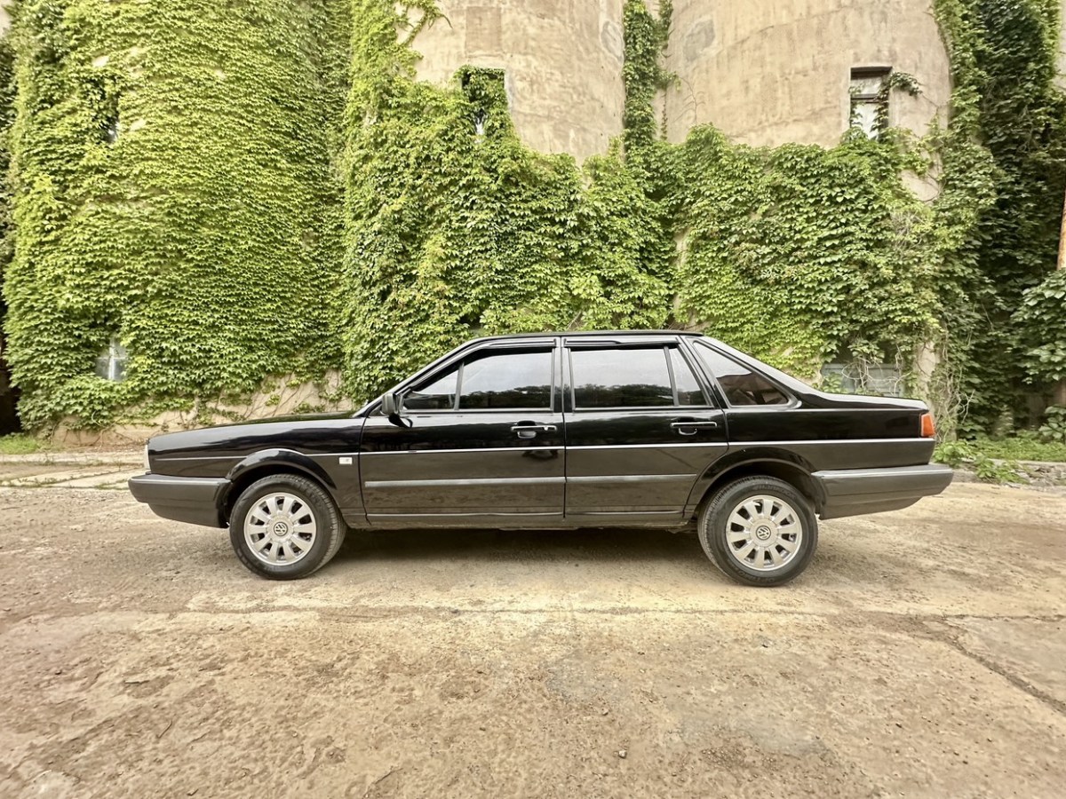 Volkswagen Santana Classic 2012 immagine di auto #5