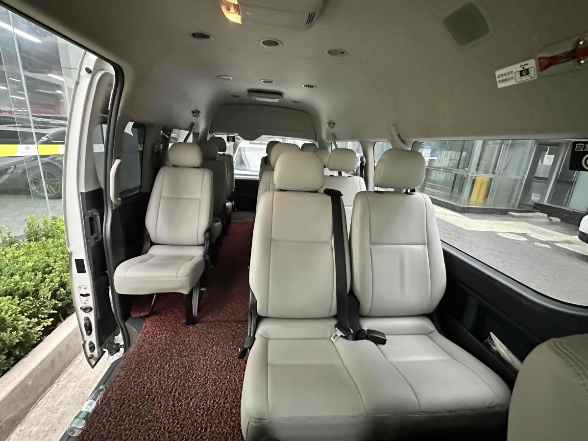 Toyota Hiace 2013 immagine di auto #5