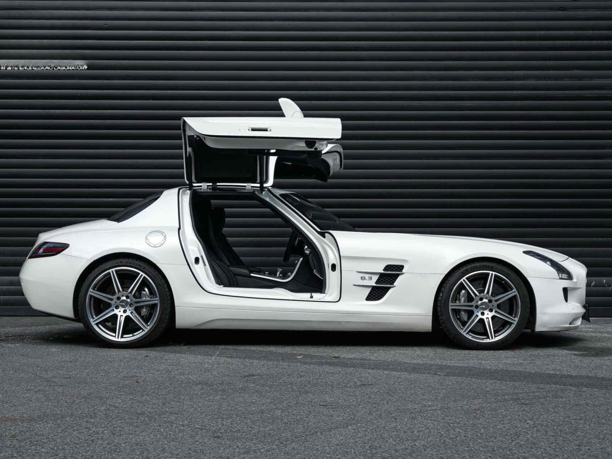 Mercedes-Benz SLS AMG 2011 изображение автомобиля #5