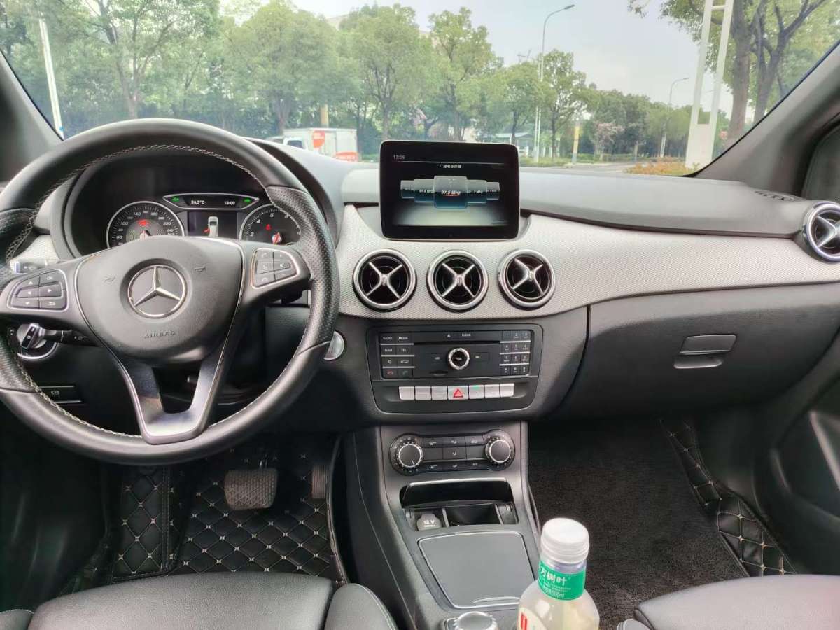 Mercedes-Benz B Class 2017 #5 Mercedes-Benz B Class 2017 car image #5