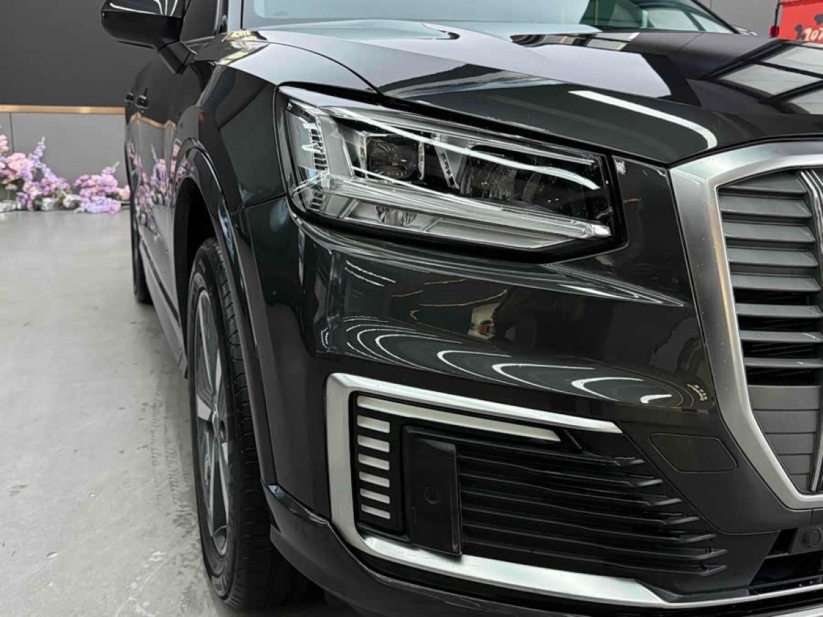 Audi Q2L e-tron 2020 #5 Audi Q2L e-tron 2020 صورة سيارة #5