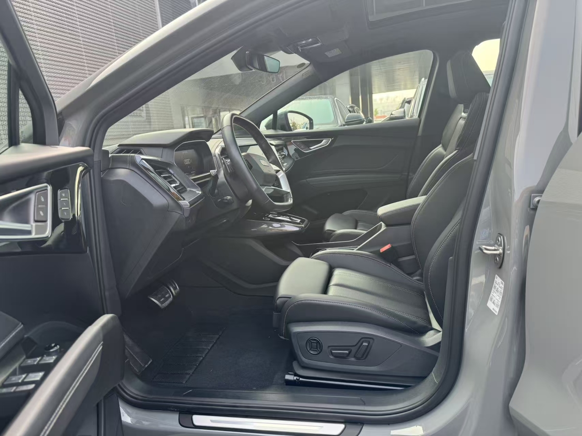 Audi Q4 e-tron 2024 #5 Audi Q4 e-tron 2024 imagen de coche #5