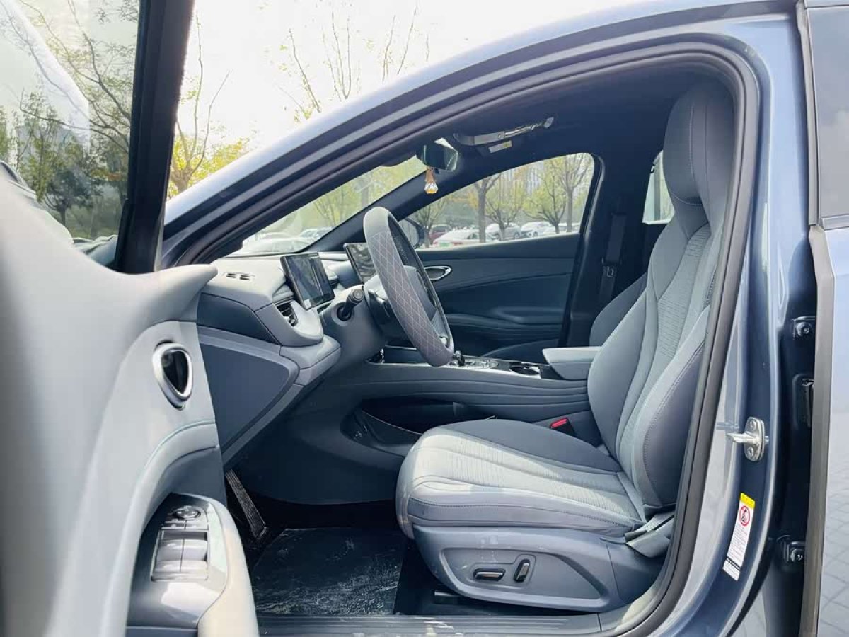 BYD Seal 06GT 2025 car image #5