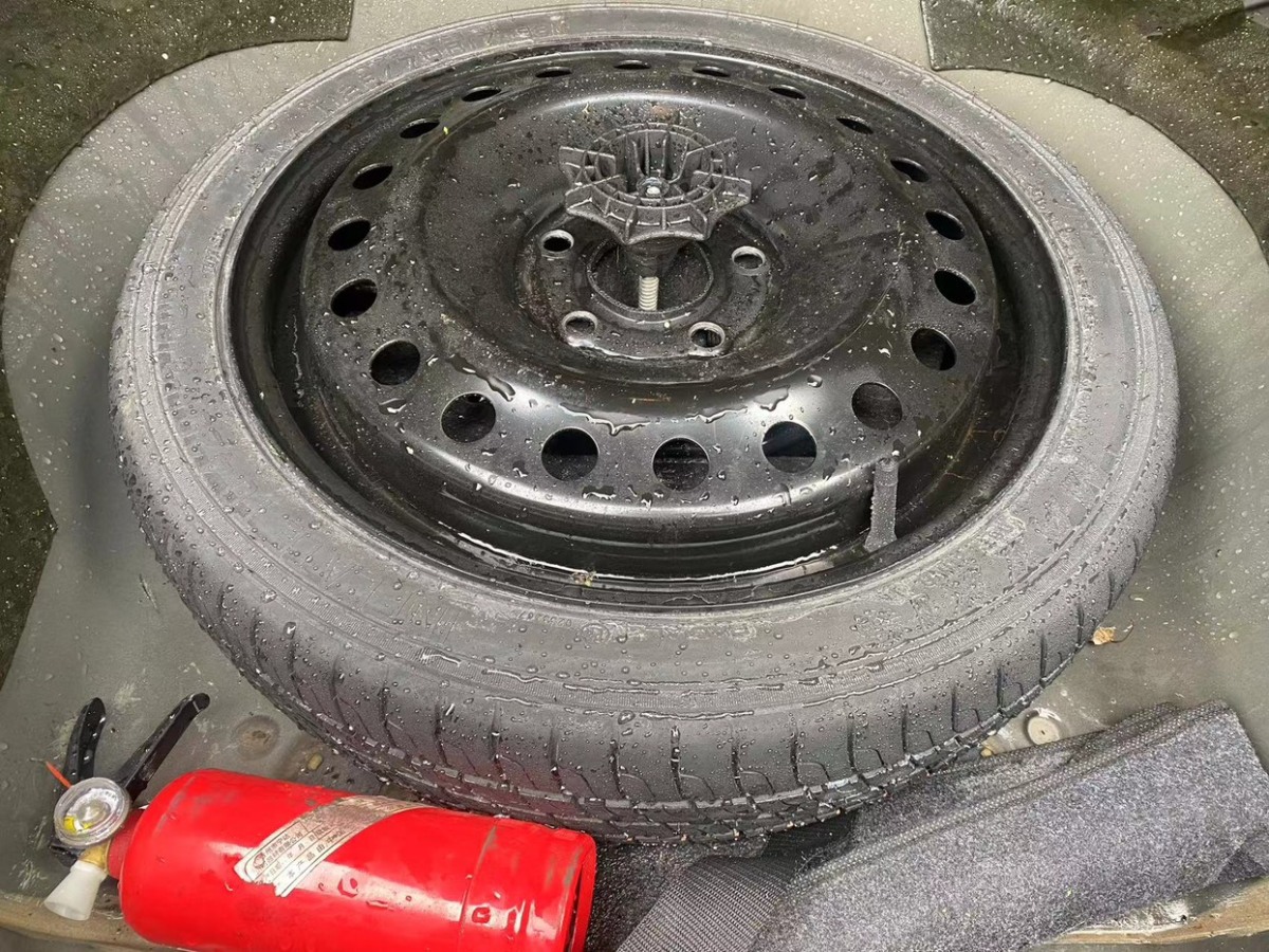 Roewe 950 2013 image de voiture #5