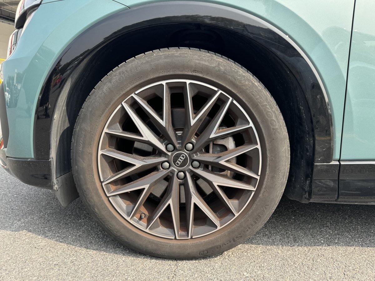 Audi Q5 e-tron 2023 immagine di auto #5