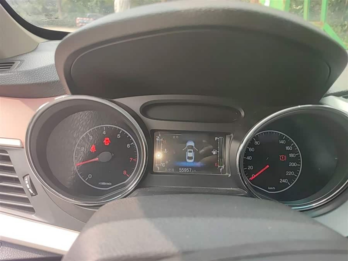 BYD G5 2015 #5 BYD G5 2015 car image #5