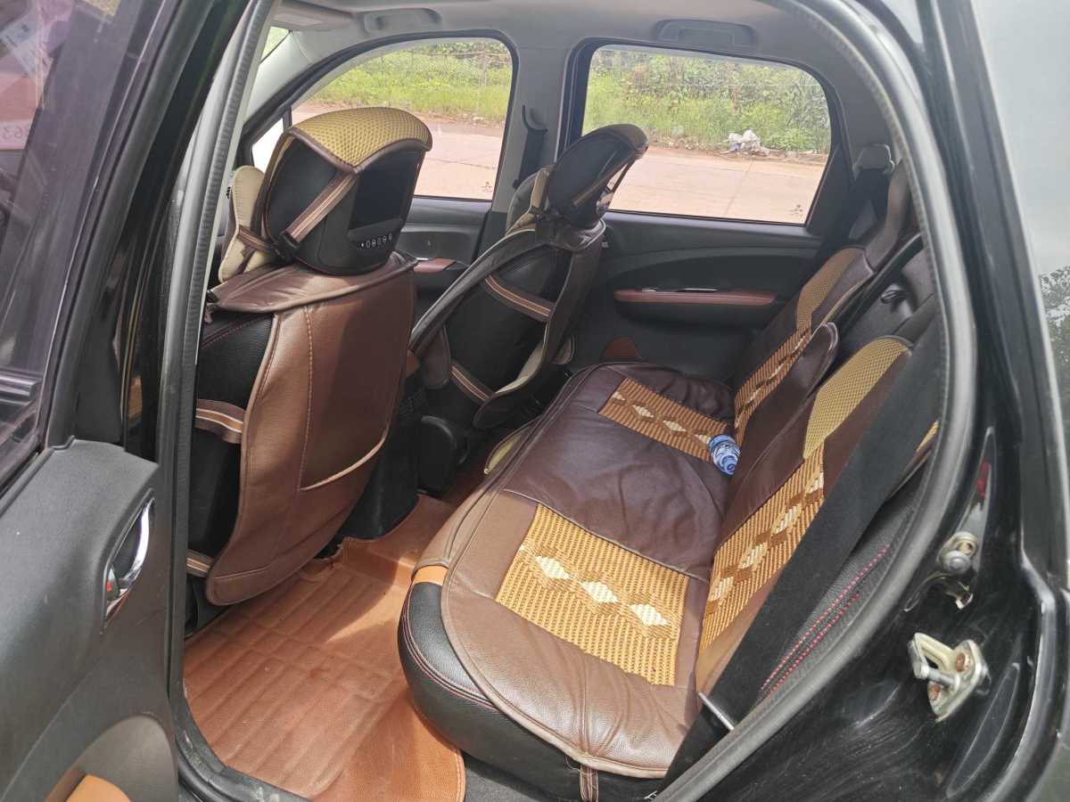 Forthing JOYEAR X5 2015 #5 Forthing JOYEAR X5 2015 car image #5