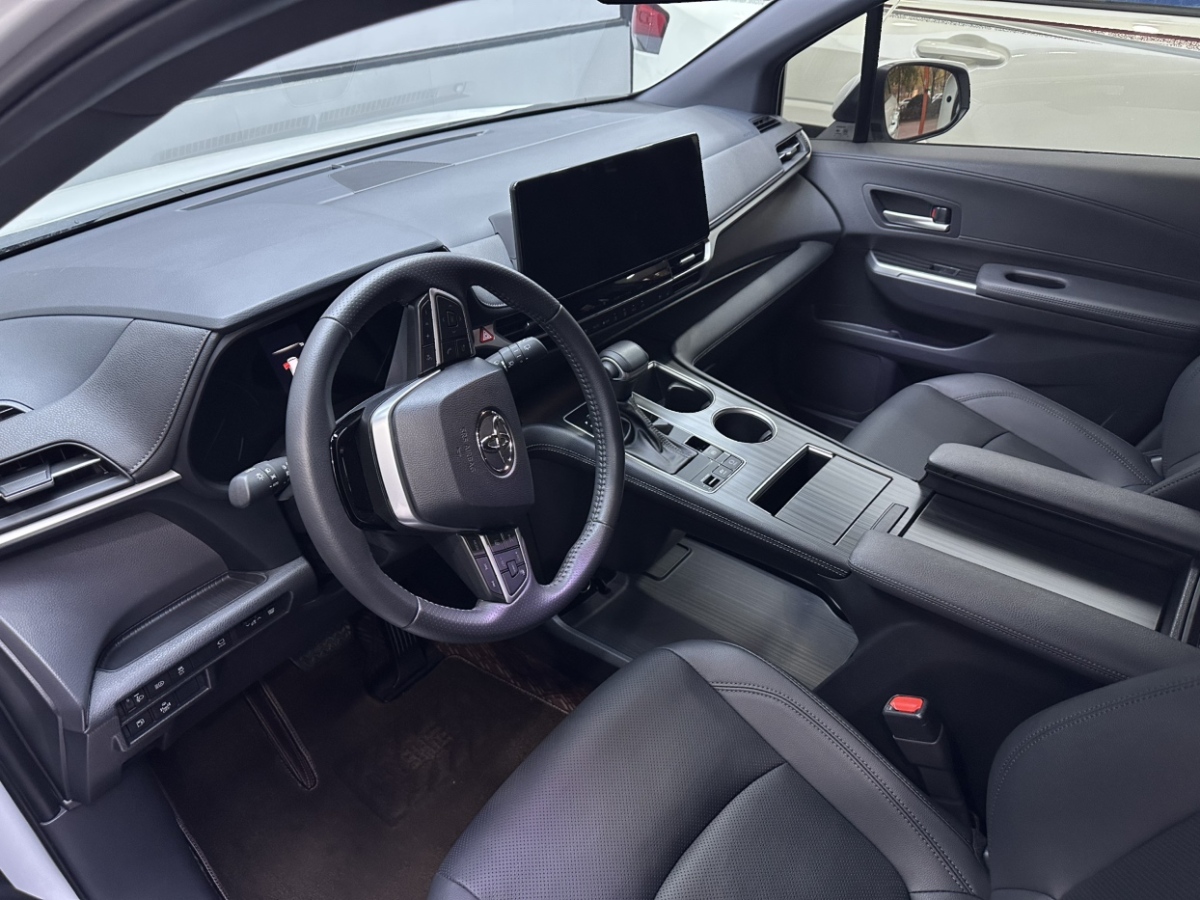 Toyota Sienna 2023 image de voiture #5