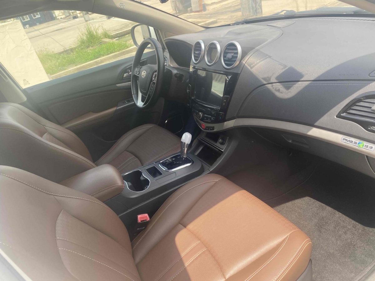 BYD S7 2015 car image #5