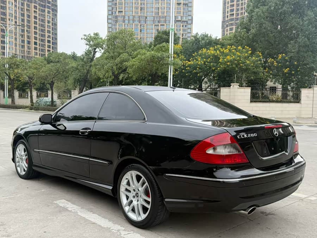 Mercedes-Benz CLK Class 2009 car image #5
