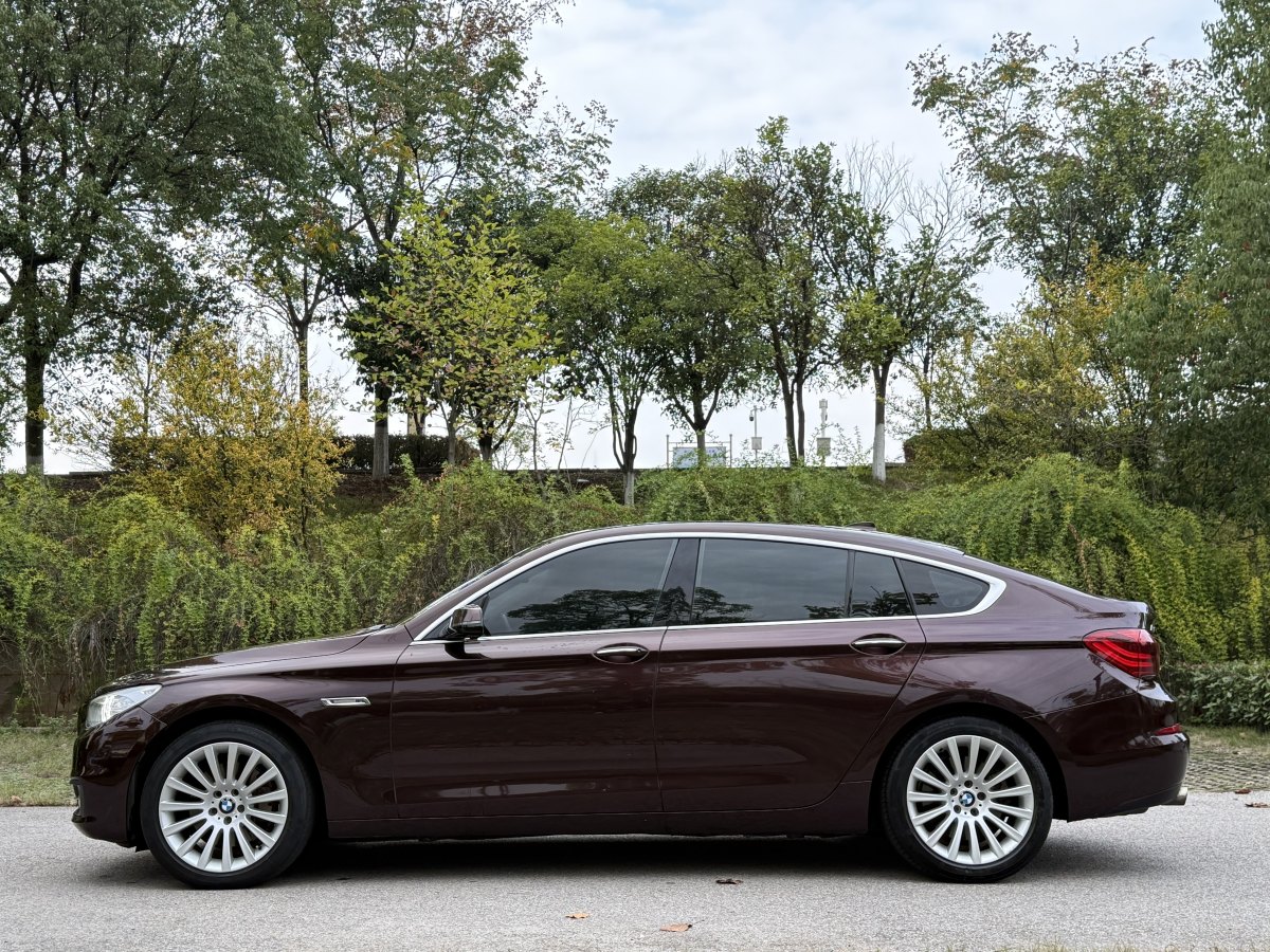 BMW 5 Series GT 2016 immagine di auto #5