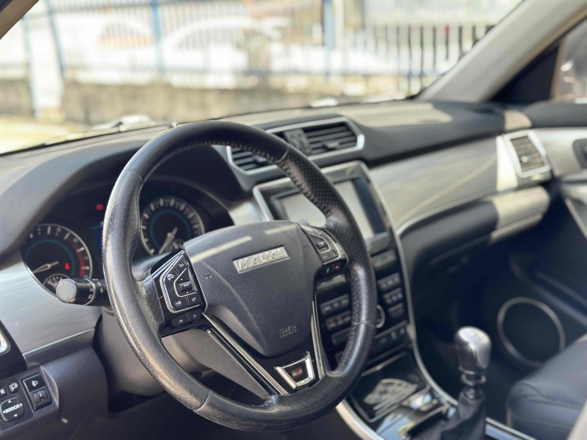 Haval H2 2015 car image #5