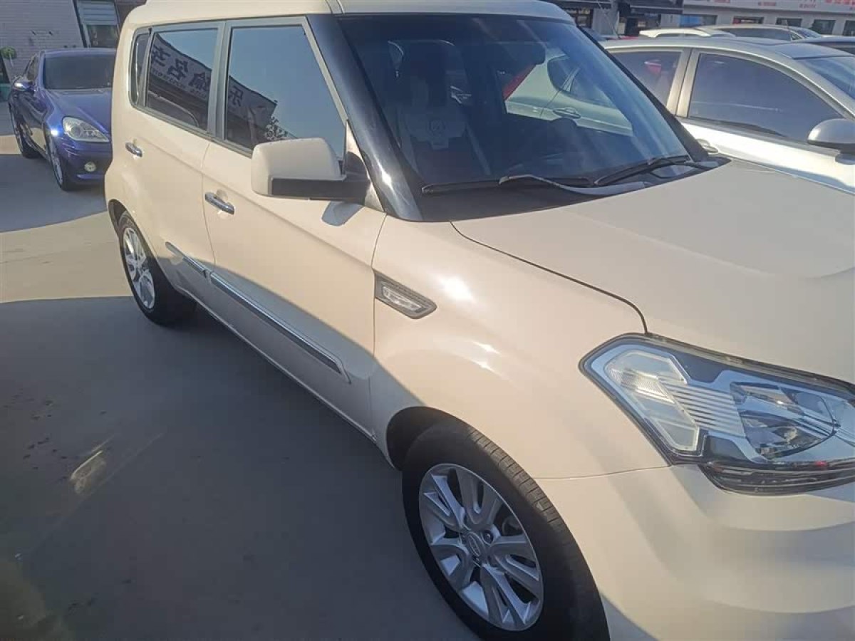 起亚 秀尔 2015 汽车图片 #5