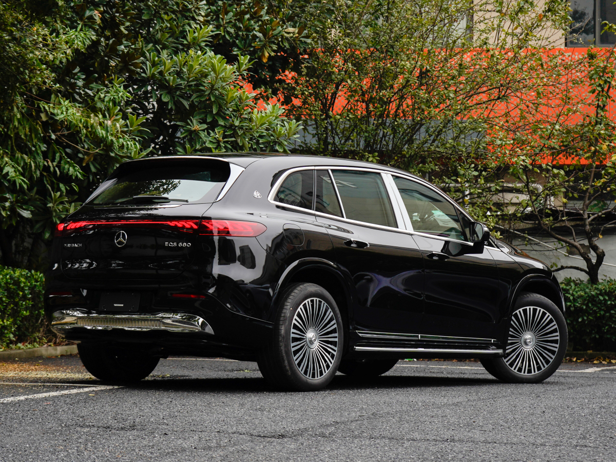 Mercedes-Benz MaybachEQS SUV 2025 car image #5