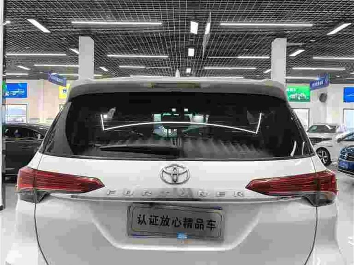 Toyota Fortuner 2017 #5 Toyota Fortuner 2017 immagine di auto #5