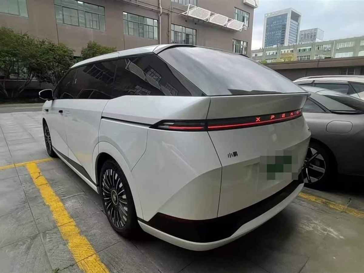 Xpeng X9 2025 immagine di auto #5