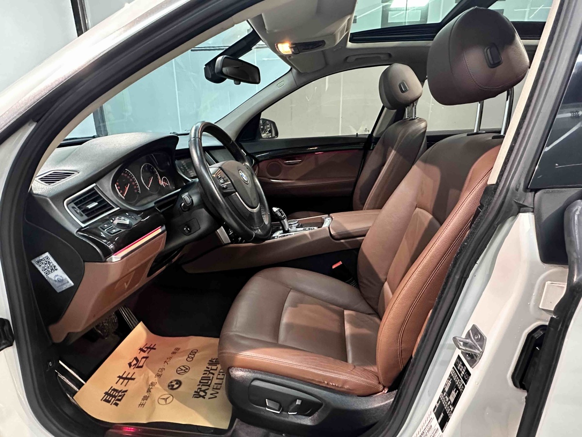 BMW 5 Series GT 2015 immagine di auto #5