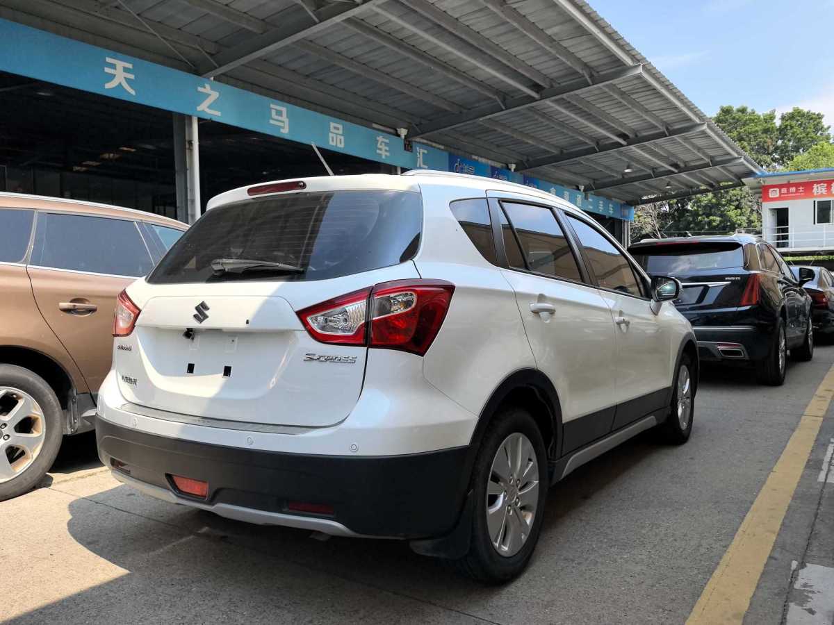 Suzuki S-Cross 2015 immagine di auto #5