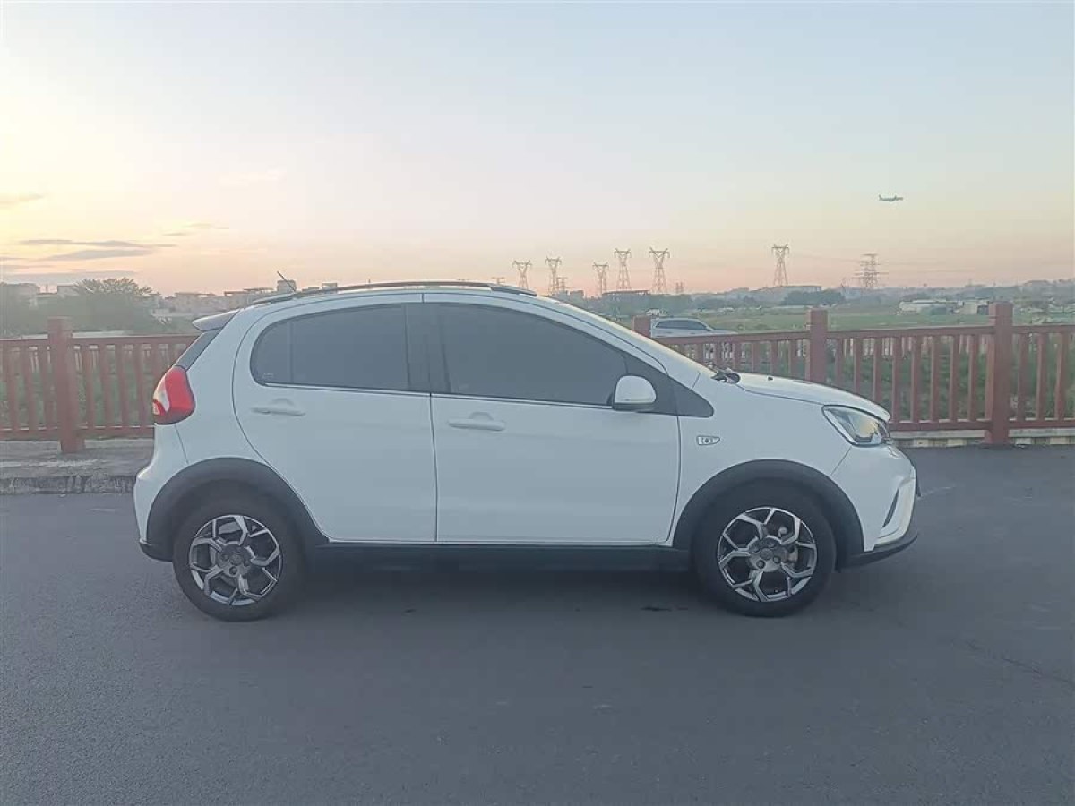 GEELY Vision X1 2018 immagine di auto #5