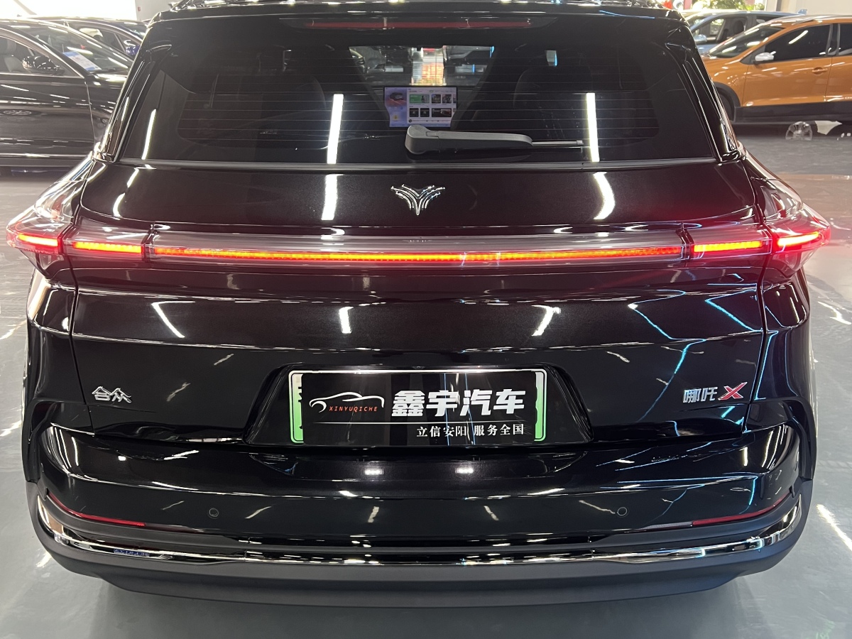 哪吒汽车 哪吒X 2023 汽车图片 #5