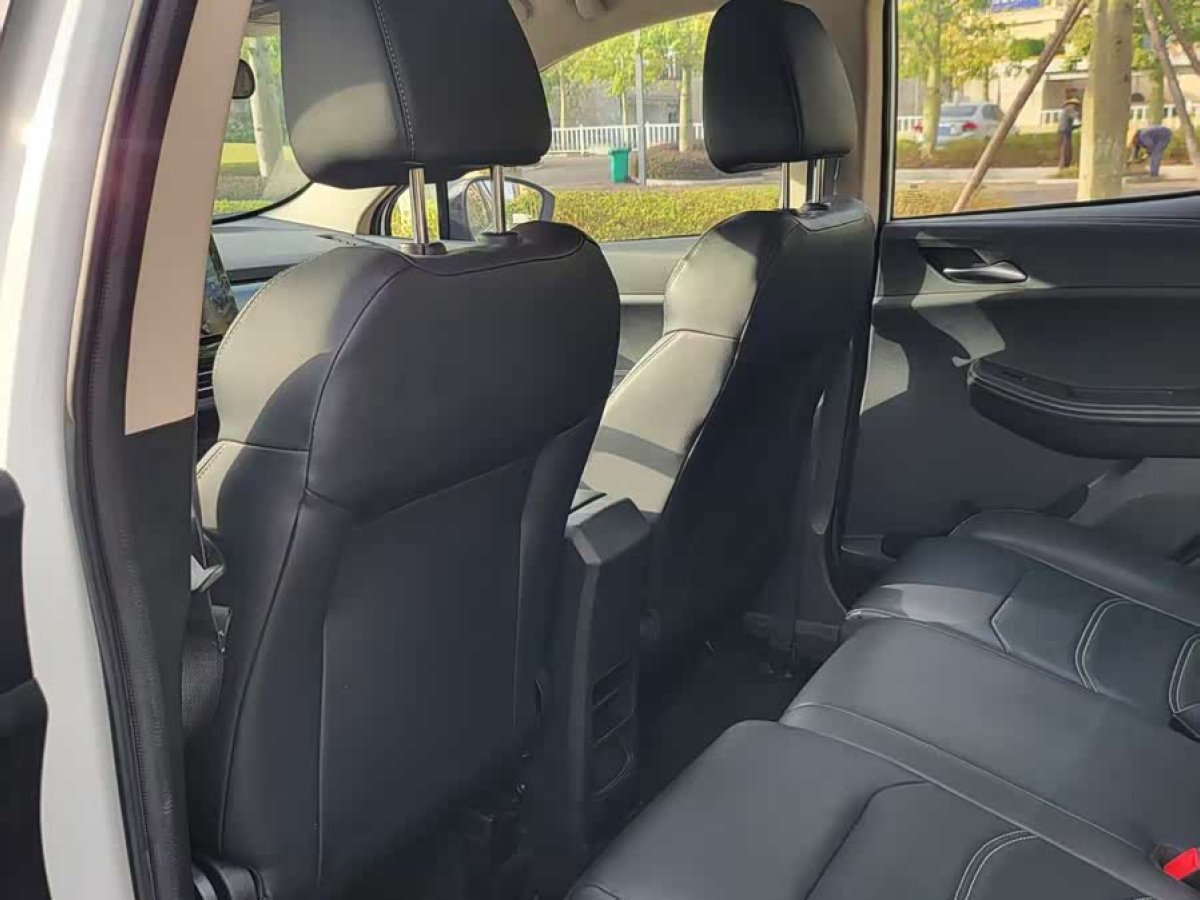 BYD S2 2019 car image #5