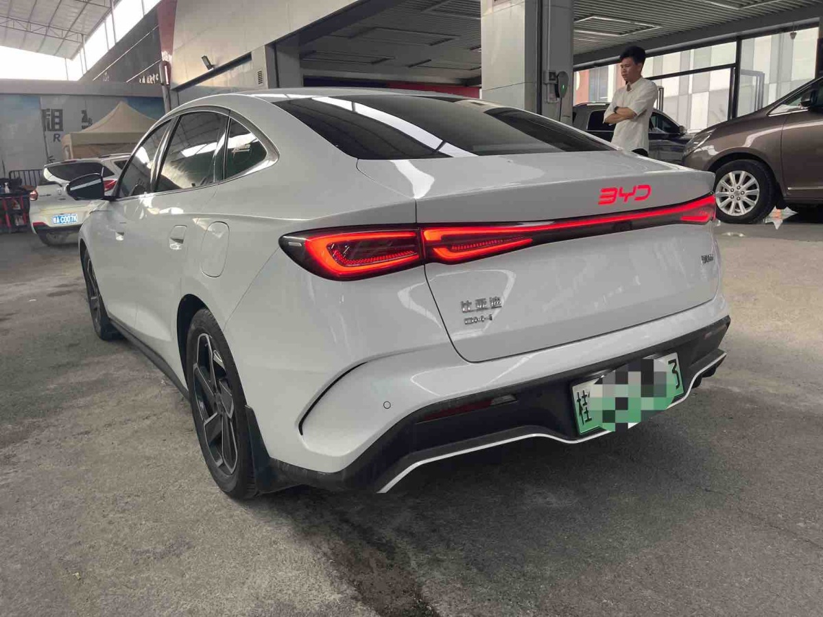 BYD Seal 06 DM-i 2024 immagine di auto #5