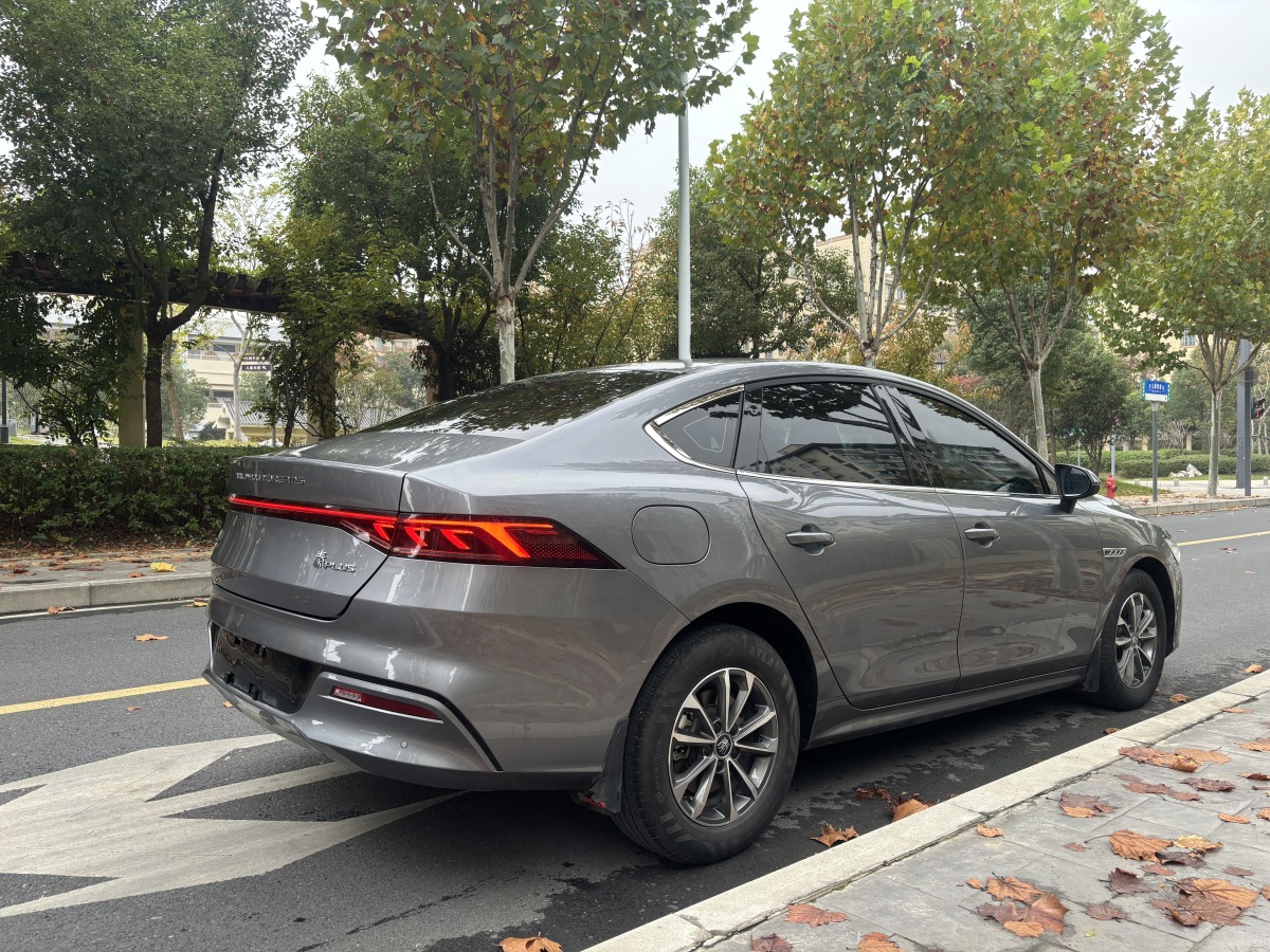 BYD Qin 2023 car image #5