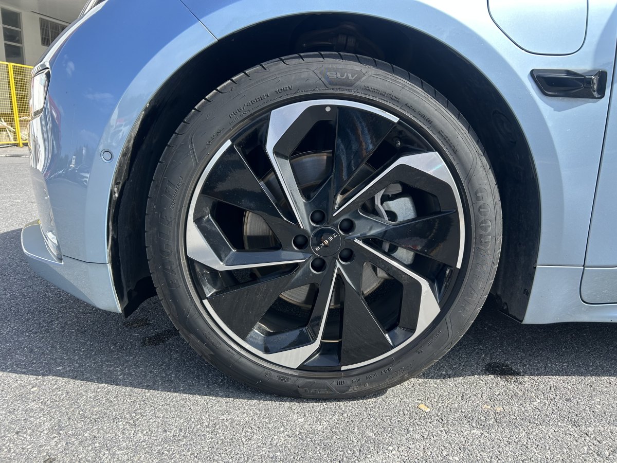 Zeekr 001 FR 2022 صورة سيارة #5