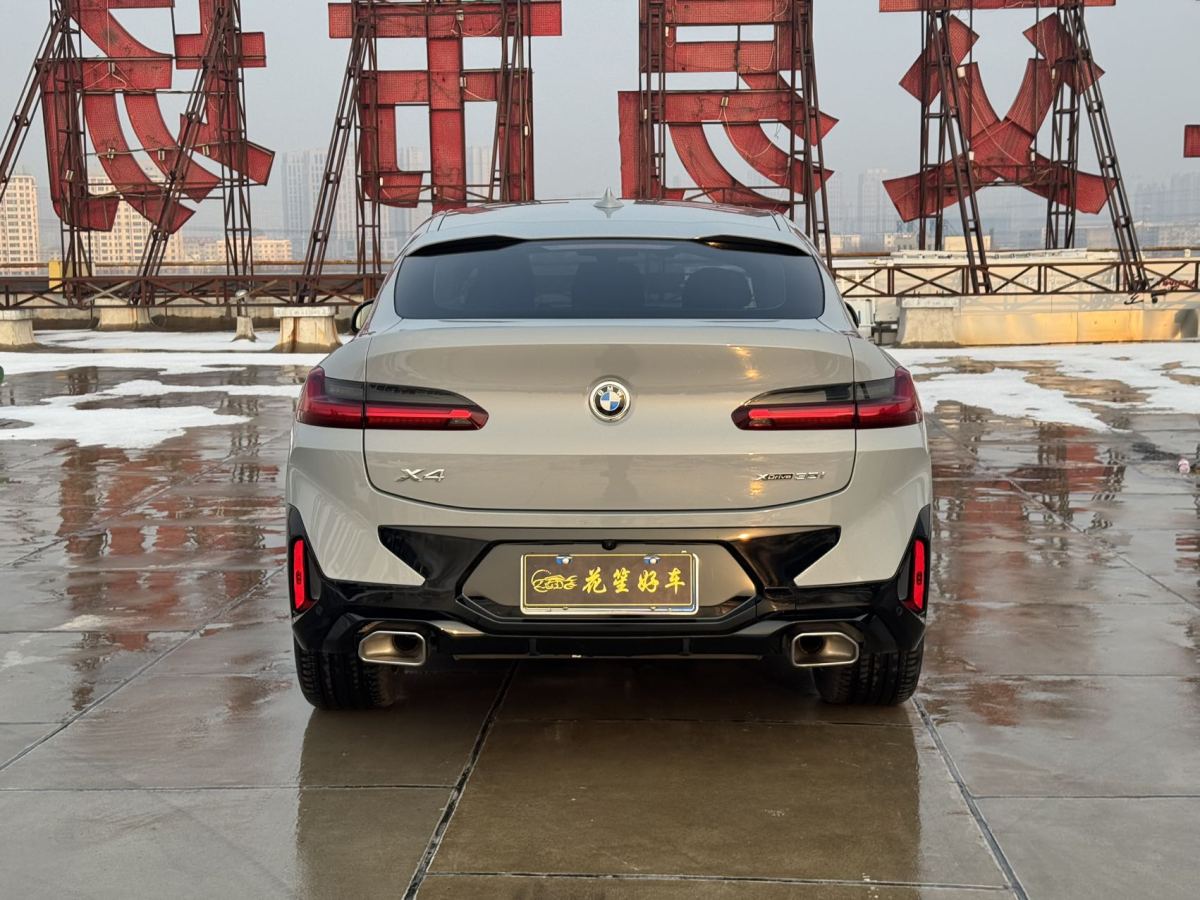 BMW X4 2022 صورة سيارة #5