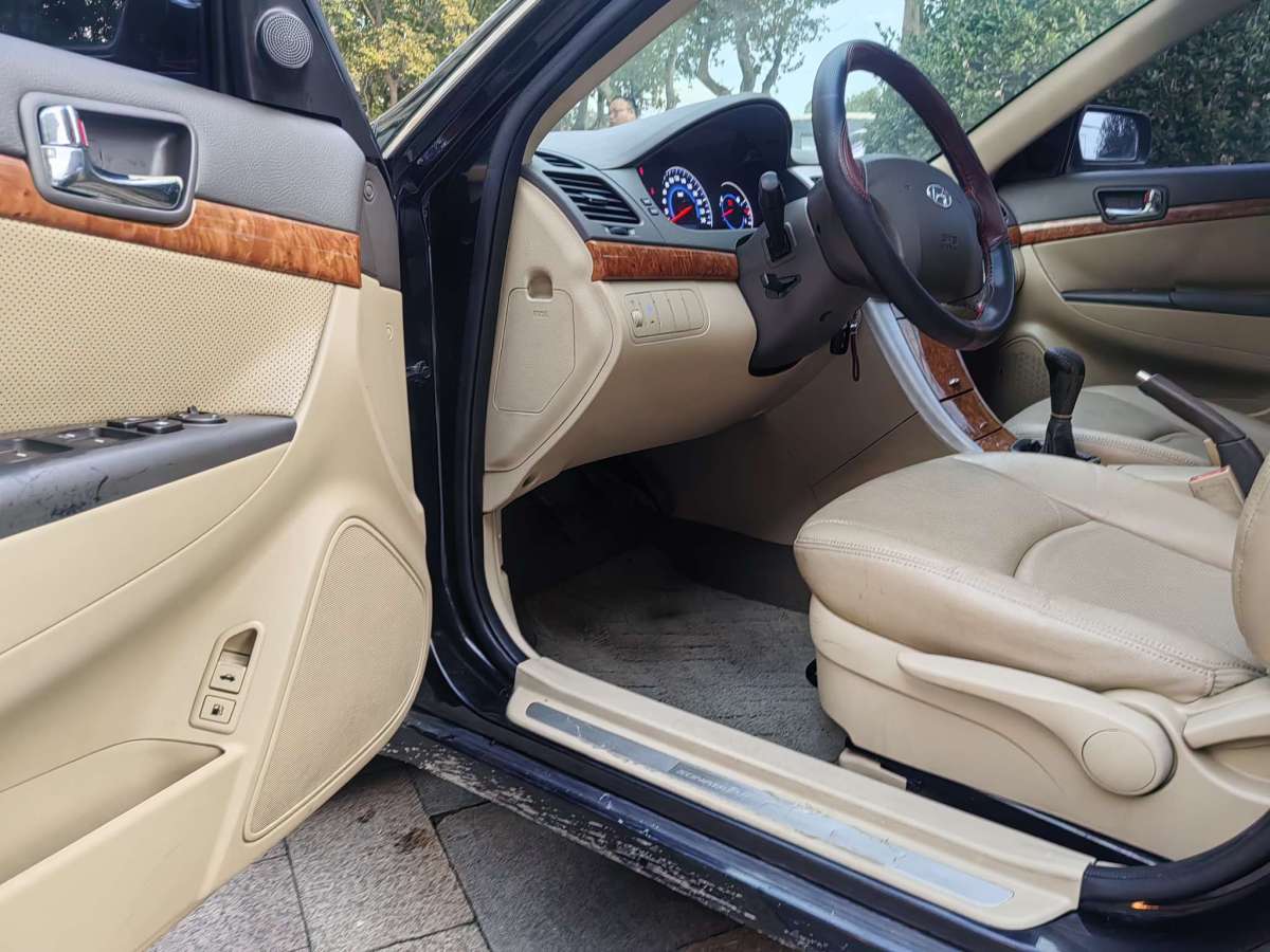 Hyundai Sonata NFC 2012 #5 Hyundai Sonata NFC 2012 car image #5