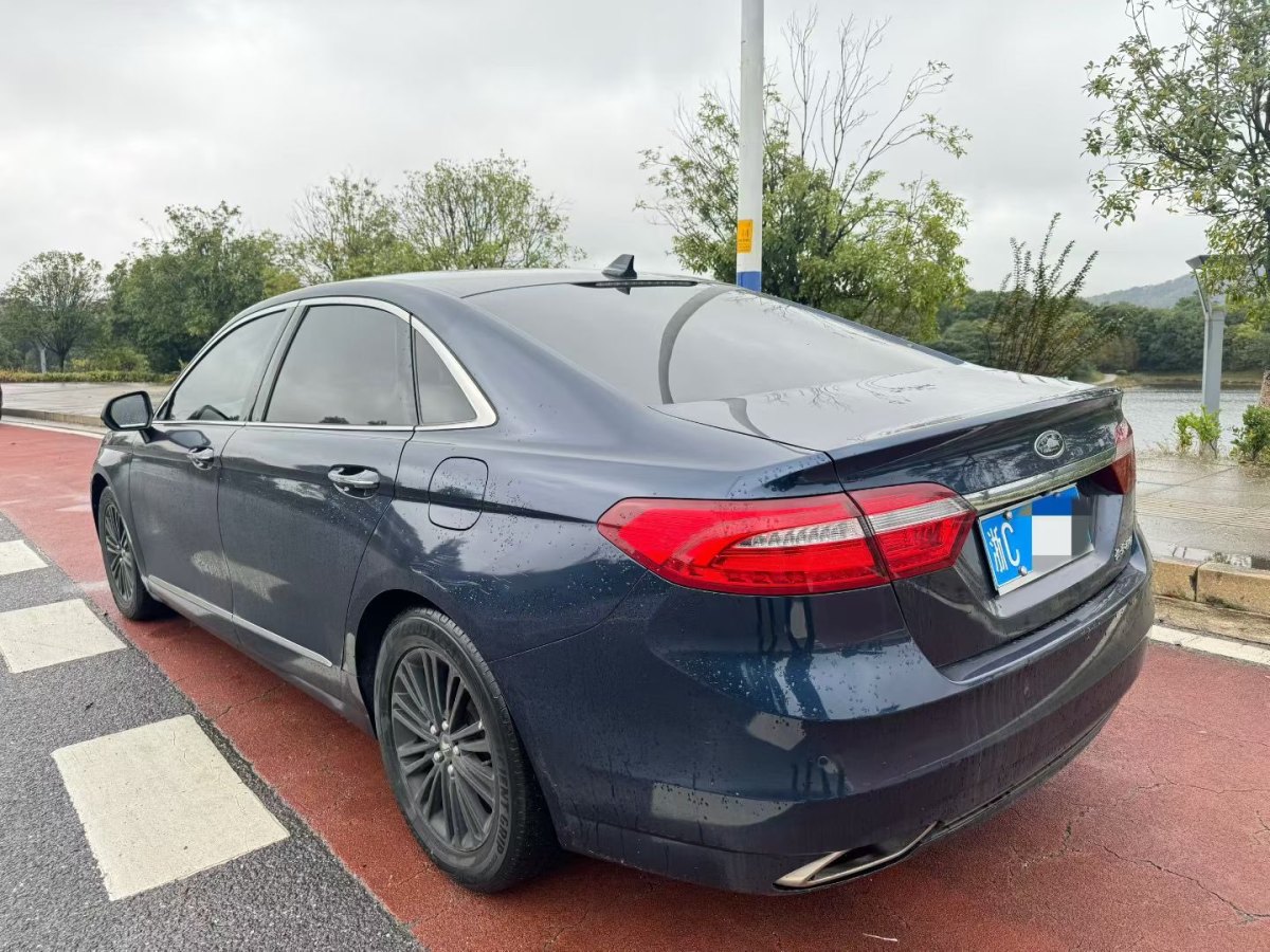 Ford Taurus 2017 car image #5