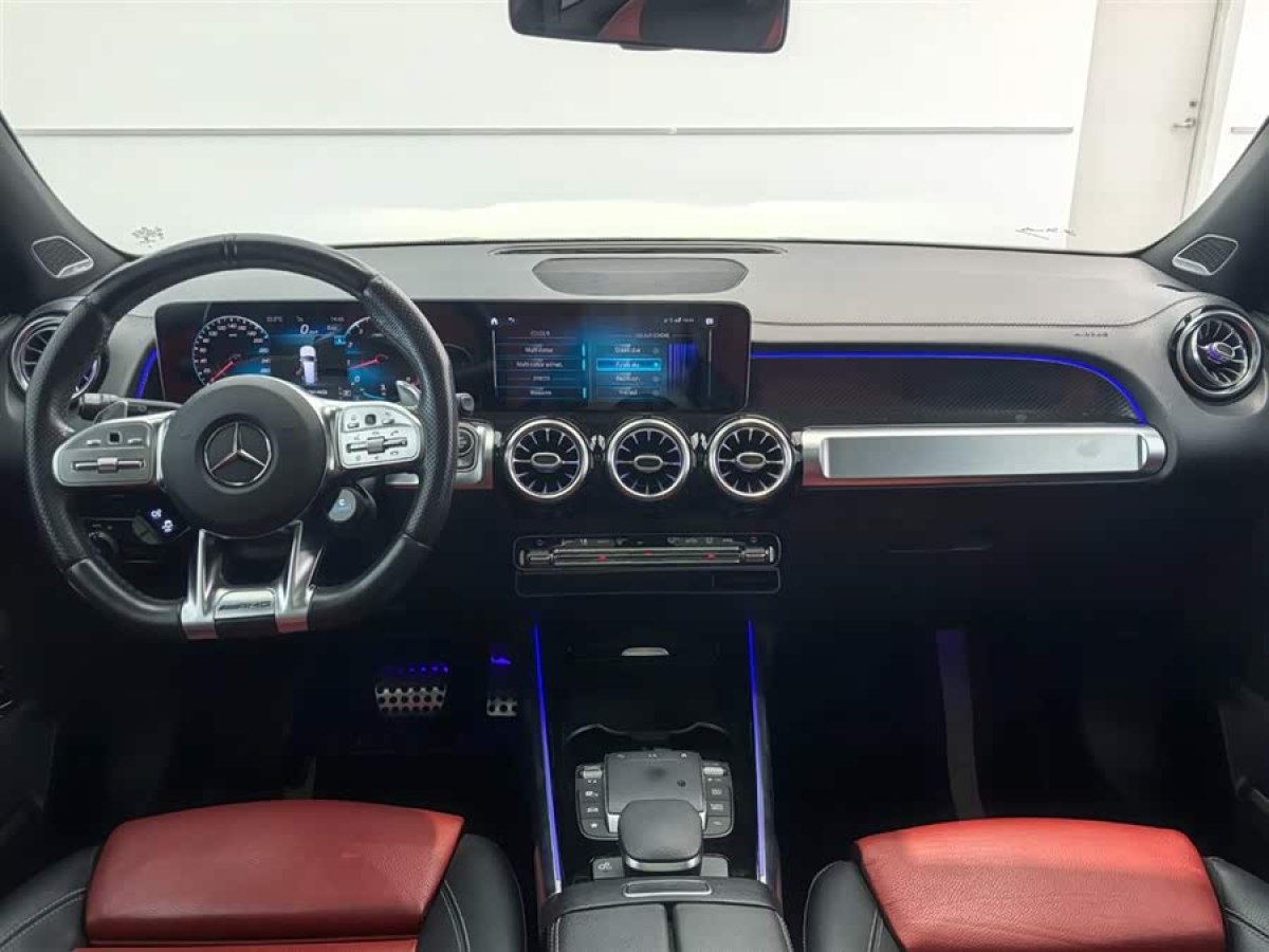 Mercedes-Benz GLB AMG 2021 immagine di auto #5