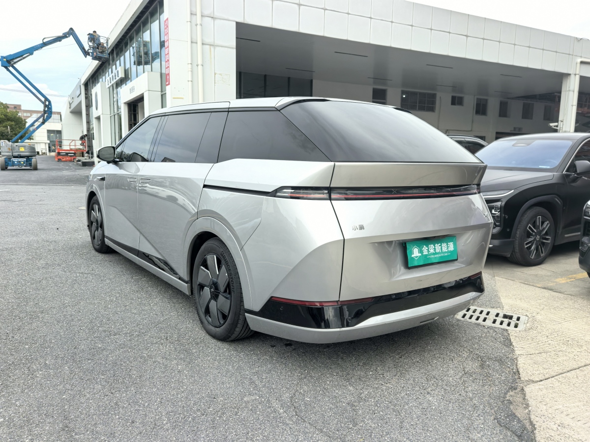 Xpeng X9 2024 immagine di auto #5