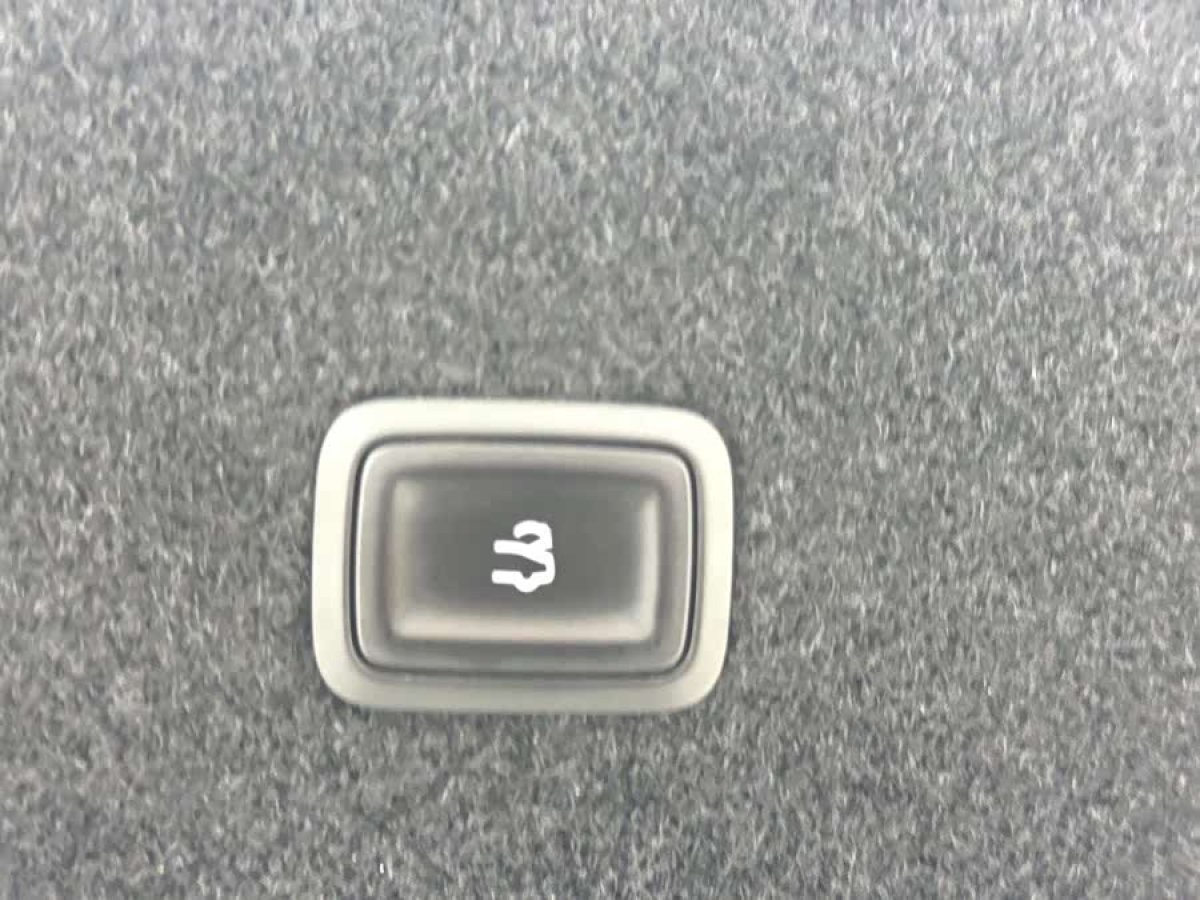 哪吒汽车 哪吒S 2023 汽车图片 #5