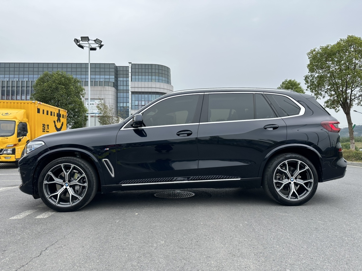 BMW X5 2023 car image #5