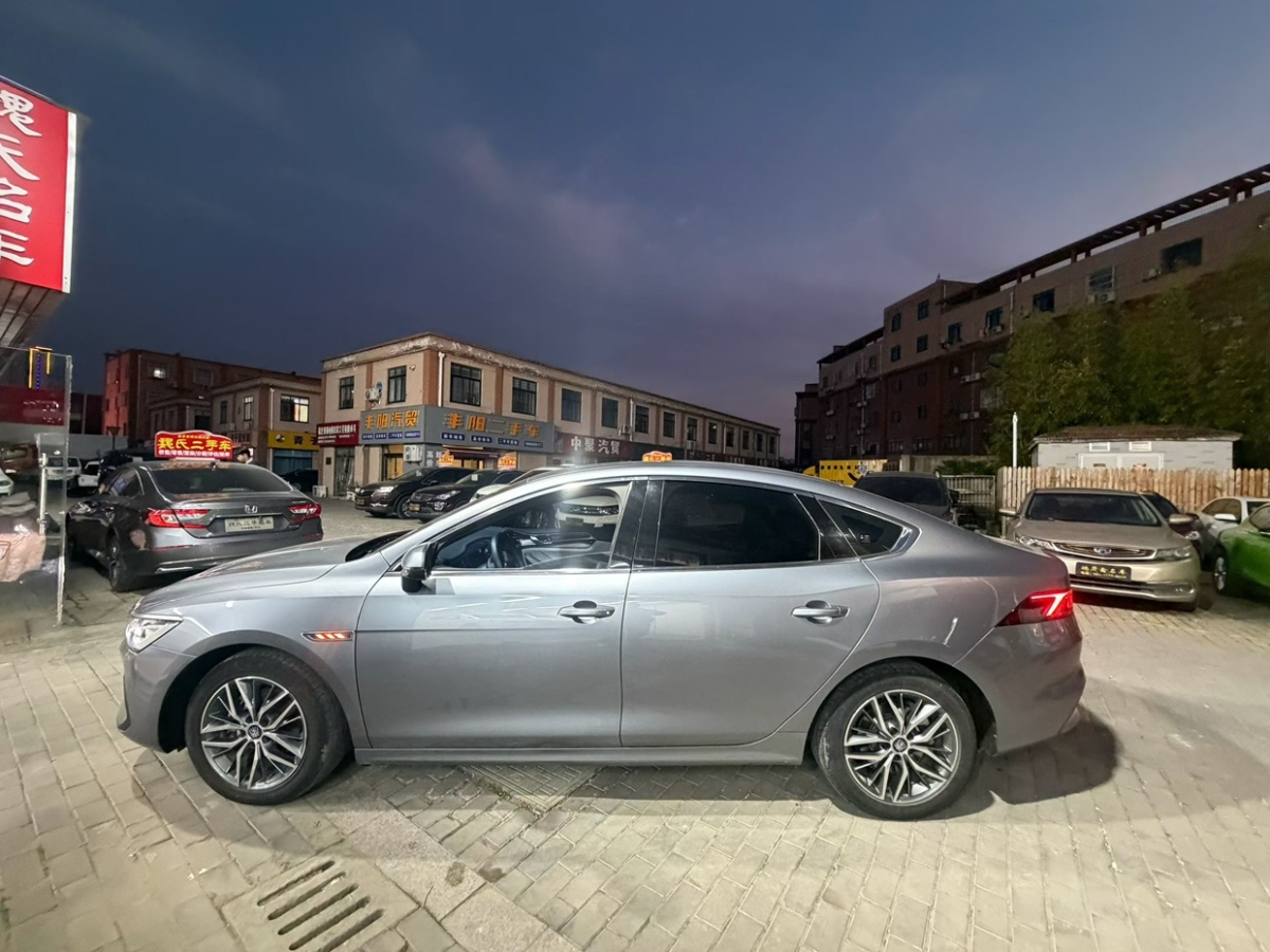 BYD Xia 2023 immagine di auto #5