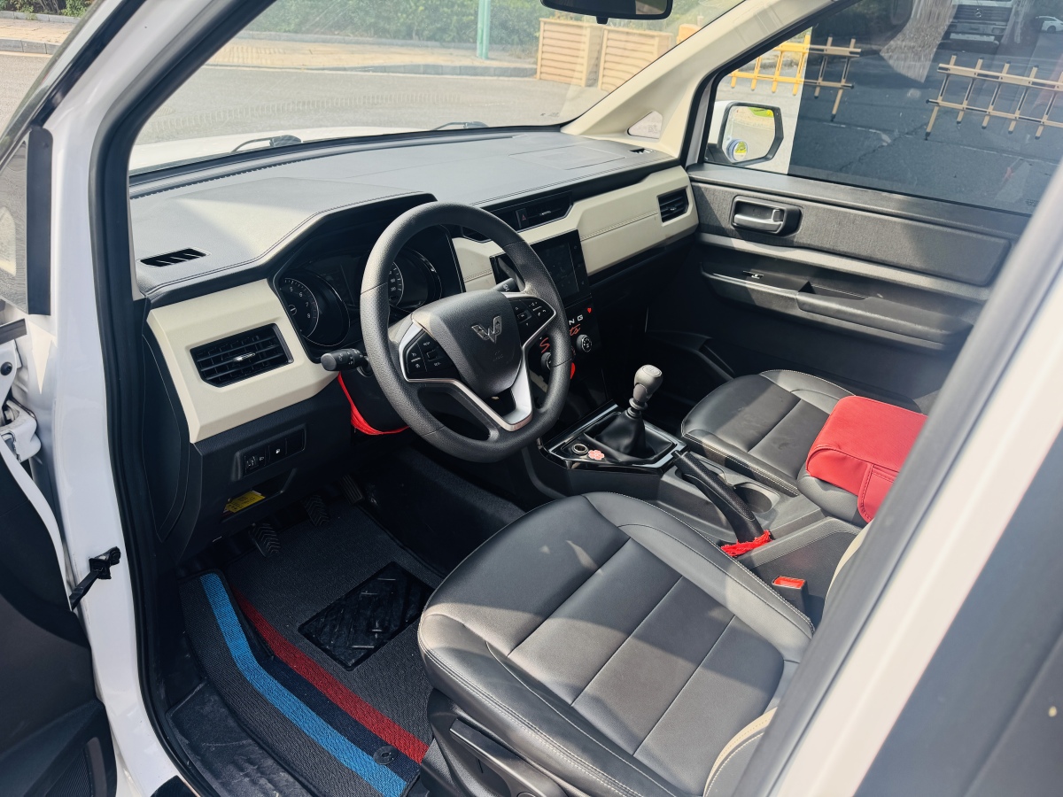 五菱汽车 五菱宏光PLUS 2021 汽车图片 #5